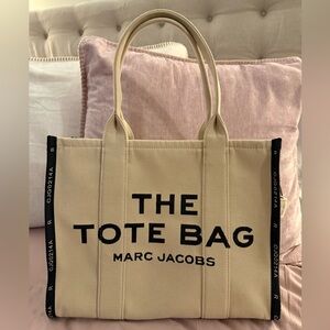 Marc Jacobs - The Jacquard Large Tote Bag